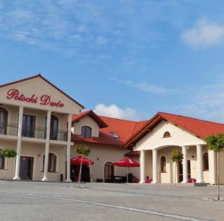 Potocki Dwor Hotel Jędrzejów Buitenkant foto